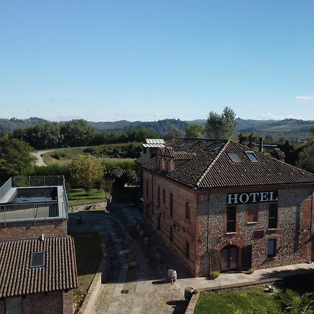 Hotel Le Botti Guarene Екстериор снимка