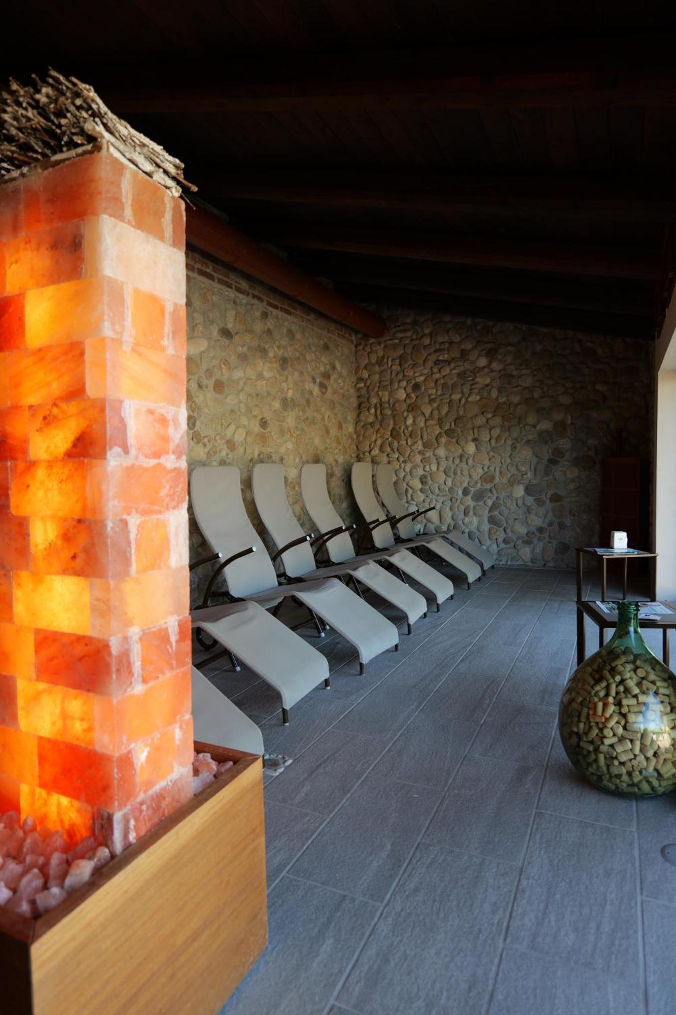 Hotel Le Botti Guarene Екстериор снимка