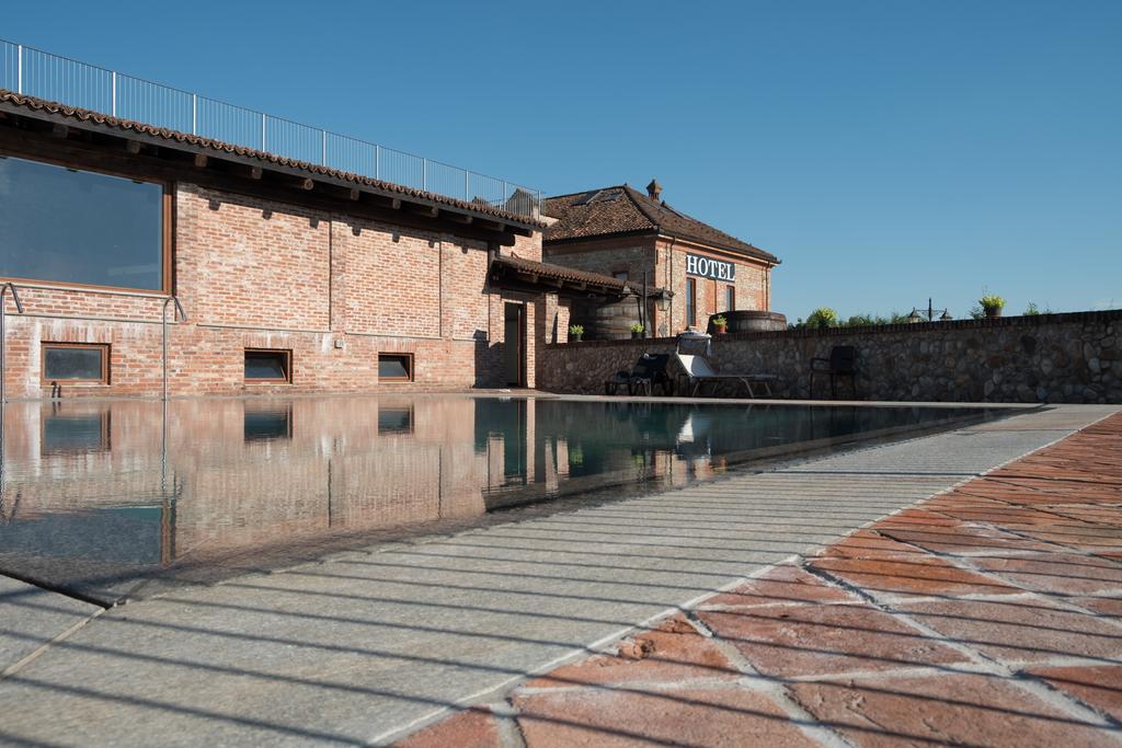 Hotel Le Botti Guarene Екстериор снимка