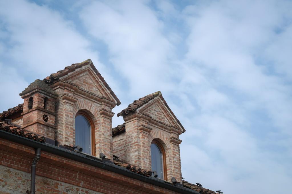 Hotel Le Botti Guarene Екстериор снимка